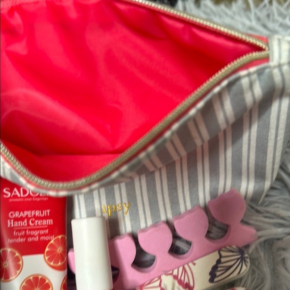 Ipsy Bag & Beauty Bundle w/Farmasi Polish Watermelon Splat, Lotion and More GIFT - Picture 8 of 8